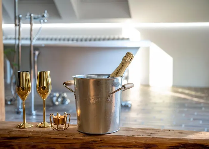 Na Landeku اوسترافا